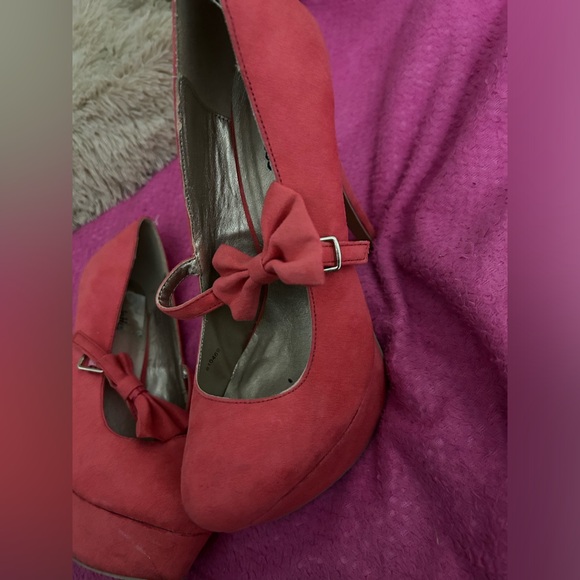 Pink bow heels - Picture 3 of 4